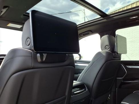 New 2026 Cadillac Escalade ESV Luxury w/ Touring Package AWD/4WD image 7