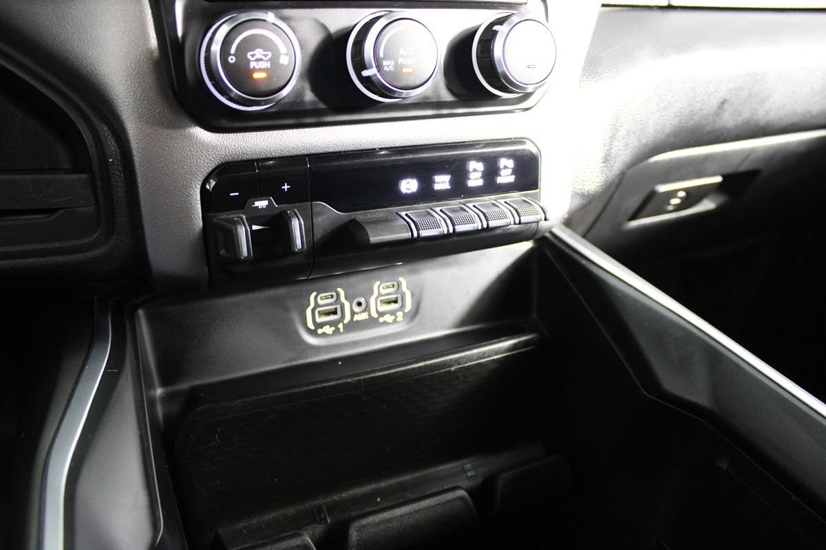 Used 2019 RAM 2500 Big Horn w/ Black Appearance Package RWD image 21