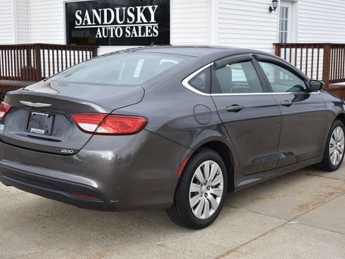 Used 2016 Chrysler 200 LX image 3