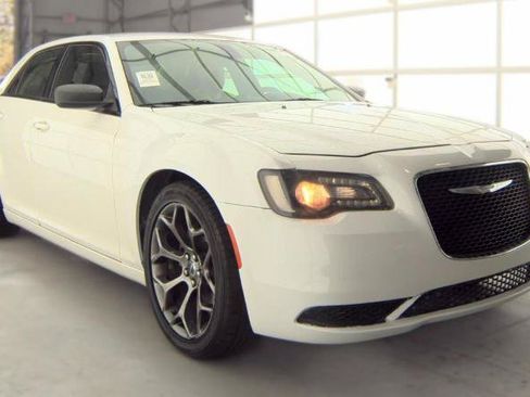 Used 2018 Chrysler 300 Touring w/ Sport Appearance Package RWD image 2