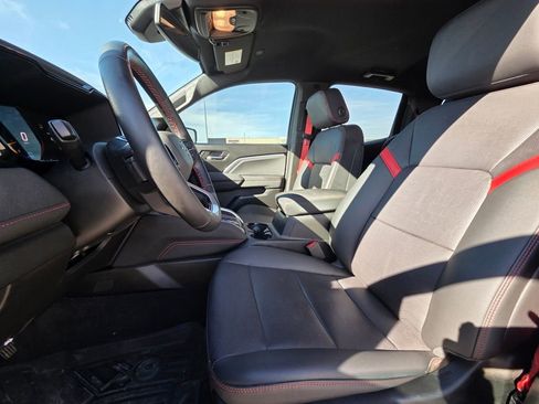 Used 2024 Chevrolet Colorado Z71 w/ Z71 Convenience Package 2 image 24