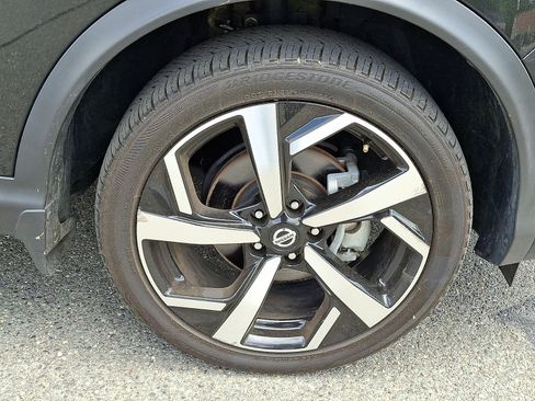 Certified 2022 Nissan Rogue Sport SL AWD/4WD image 10