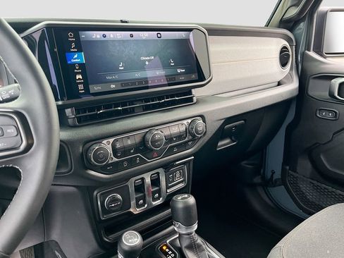 Certified 2025 Jeep Wrangler Sport image 22