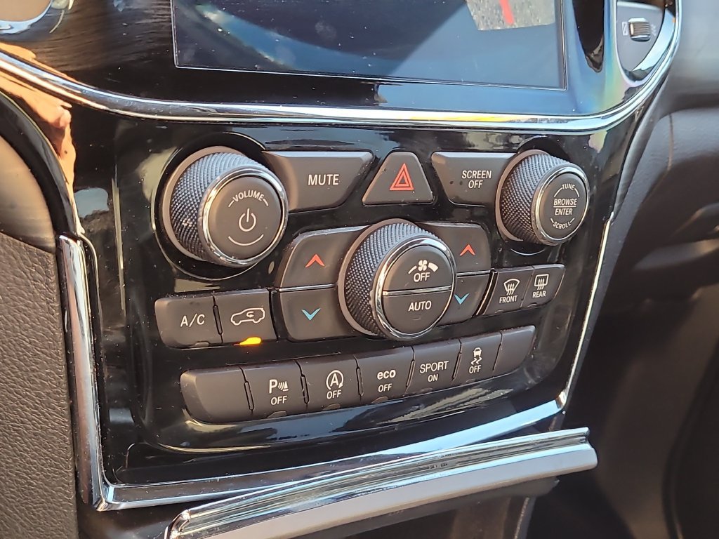 Used 2021 Jeep Grand Cherokee Laredo X RWD image 28
