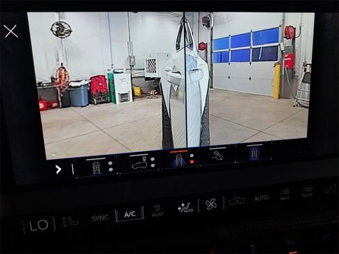 New 2025 GMC Hummer EV 2X w/ Extreme Off-Road Package image 27