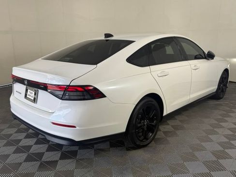Used 2025 Honda Accord SE image 6