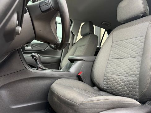 Used 2018 Chevrolet Equinox LT image 10