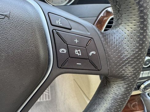 Used 2014 Mercedes-Benz C 250 Sedan image 27