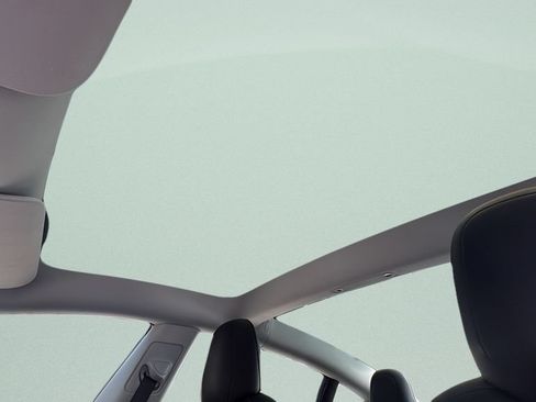 Used 2023 Tesla Model 3 Standard Range RWD image 17