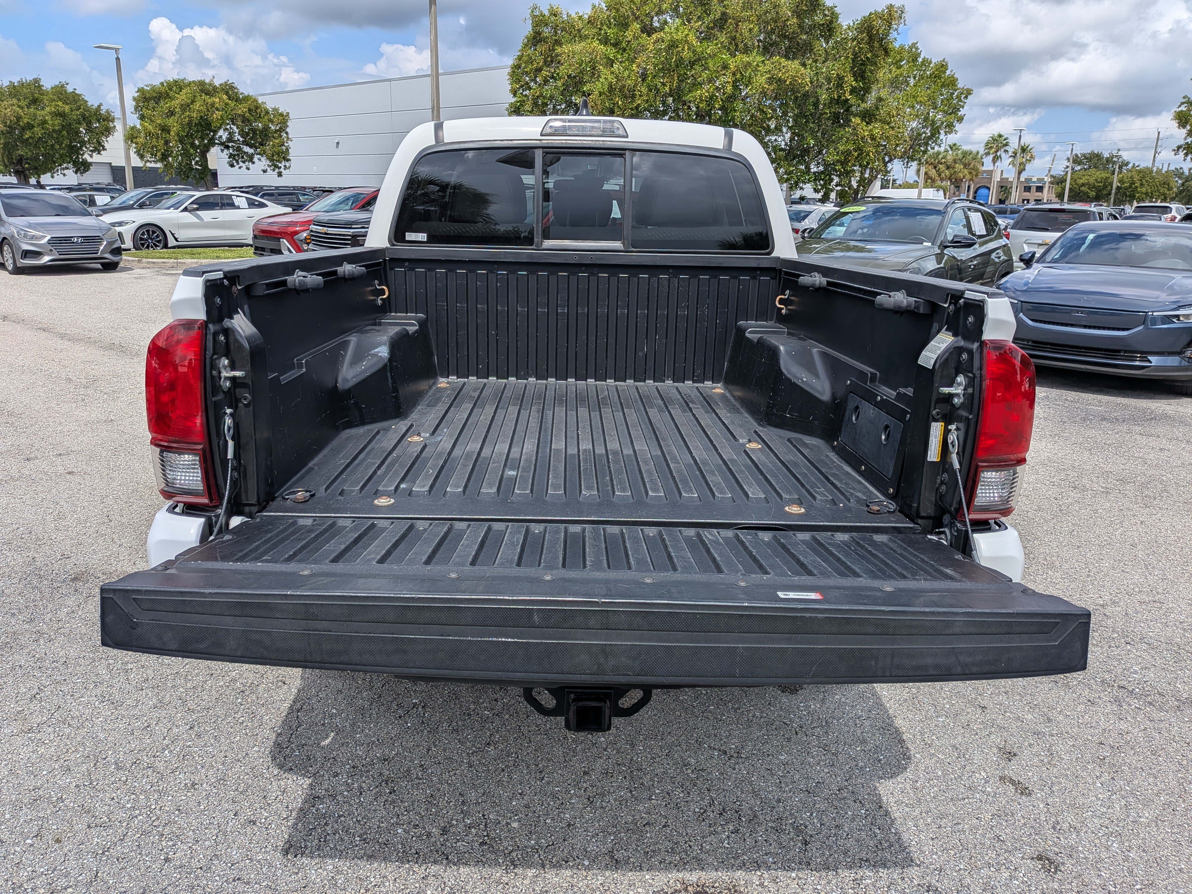 Used 2023 Toyota Tacoma SR AWD/4WD image 13