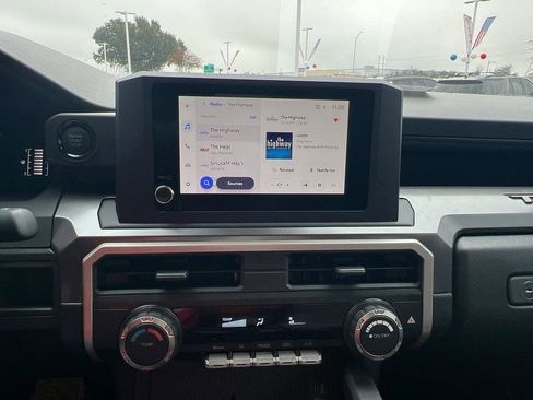 Used 2025 Toyota Tacoma SR5 image 22