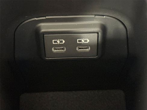 Certified 2025 Toyota RAV4 Limited FWD image 36