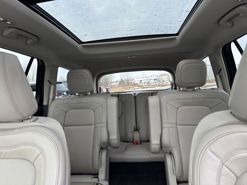Used 2023 Lincoln Aviator Reserve w/ Equipment Group 201A image 46