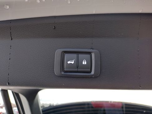 New 2026 Mitsubishi Outlander SE image 26