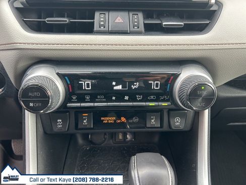 Used 2022 Toyota RAV4 XLE Premium image 27