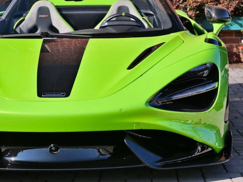 Used 2022 McLaren 765LT image 6