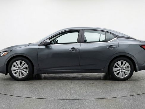 Used 2025 Nissan Sentra S image 5