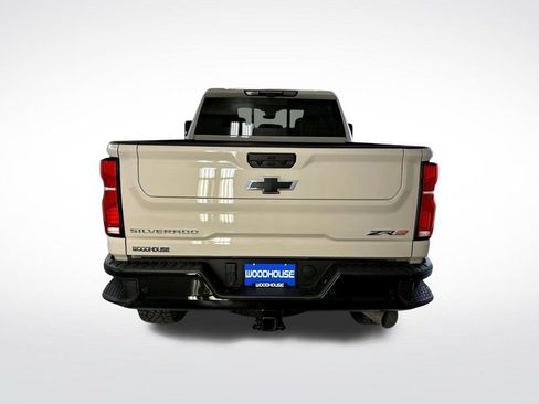 Certified 2026 Chevrolet Silverado 2500 ZR2 AWD/4WD image 7