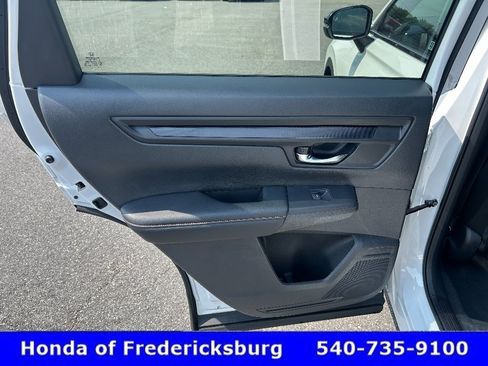 Used 2026 Honda CR-V Sport image 11