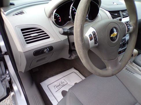 Used 2011 Chevrolet Malibu LS image 31