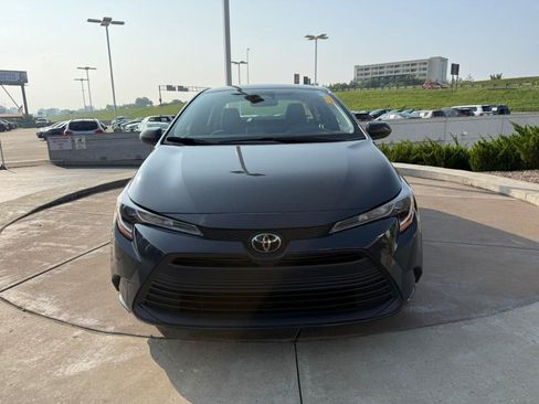 Used 2024 Toyota Corolla LE FWD image 11