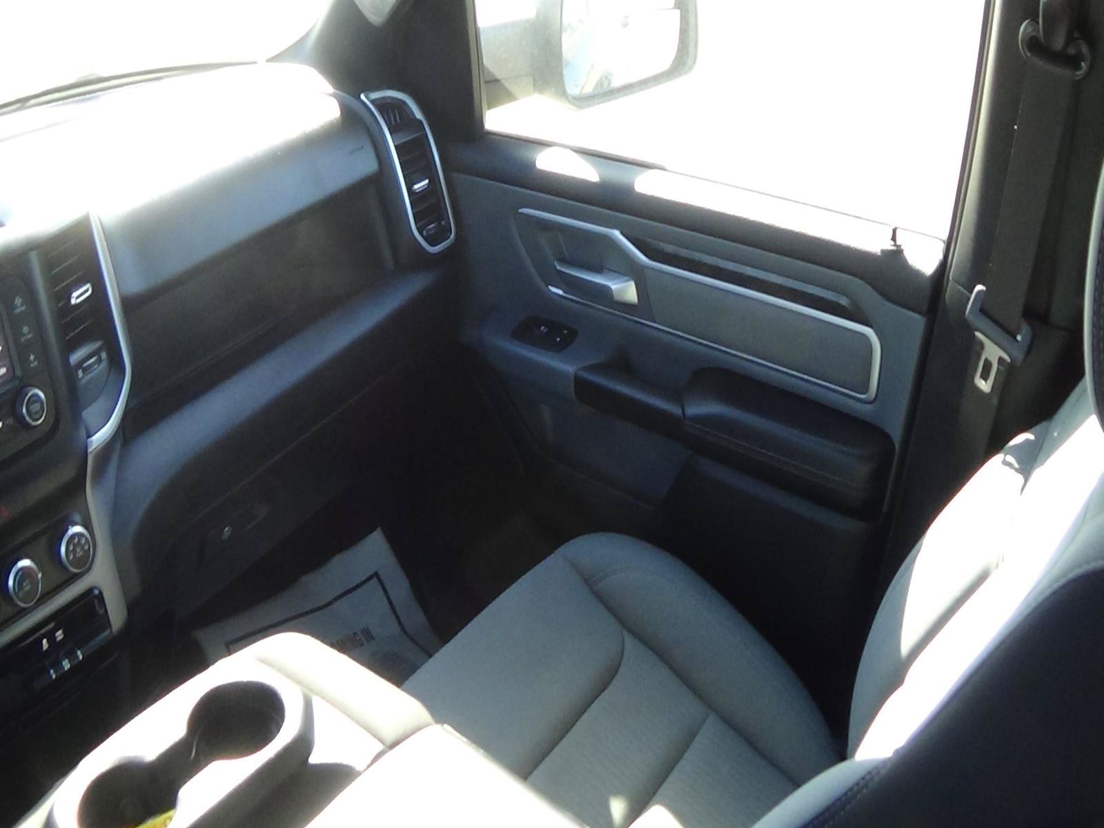 Used 2022 RAM 1500 Big Horn AWD/4WD image 14