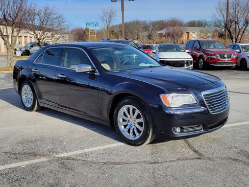 Used 2012 Chrysler 300 Limited image 31