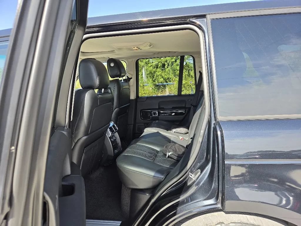 Used 2012 Land Rover Range Rover Supercharged AWD/4WD image 16