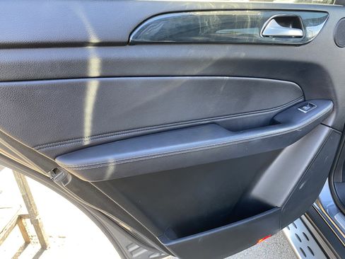 Used 2018 Mercedes-Benz GLS 450 GLS 450 w/ Premium Package image 19