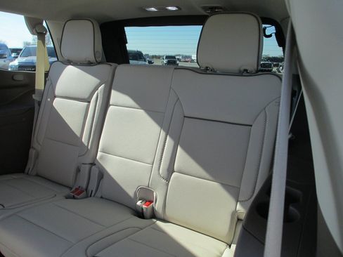Used 2023 GMC Yukon Denali image 22