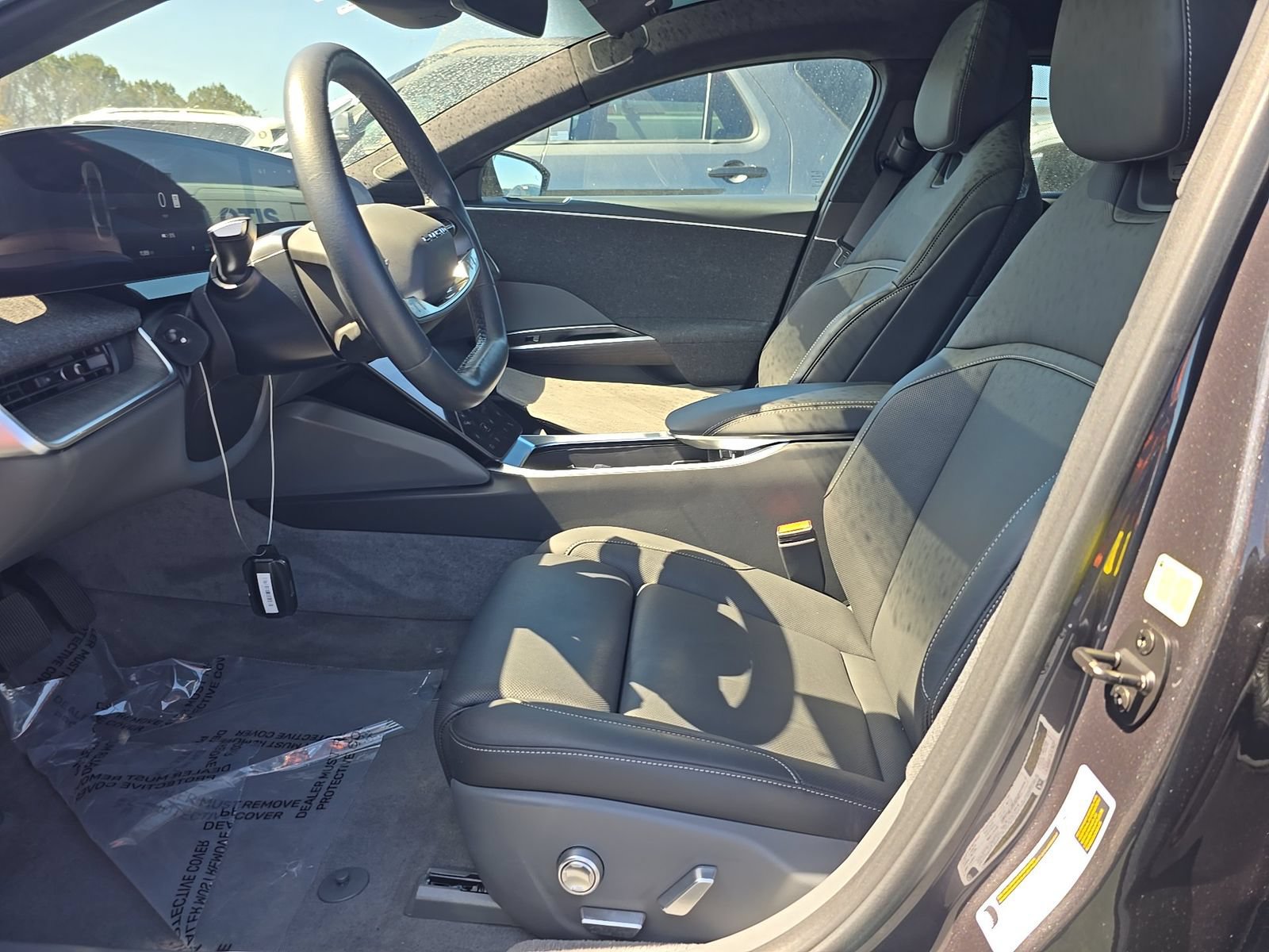 Used 2025 Lucid Air Touring AWD/4WD image 5