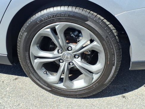 Used 2024 Honda Accord EX image 9