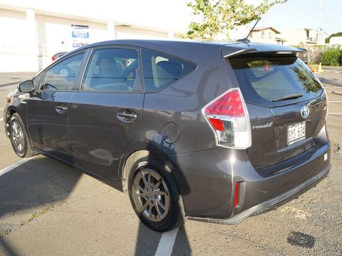 Used 2016 Toyota Prius V Three image 23