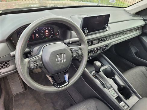 Used 2023 Honda Accord LX image 9