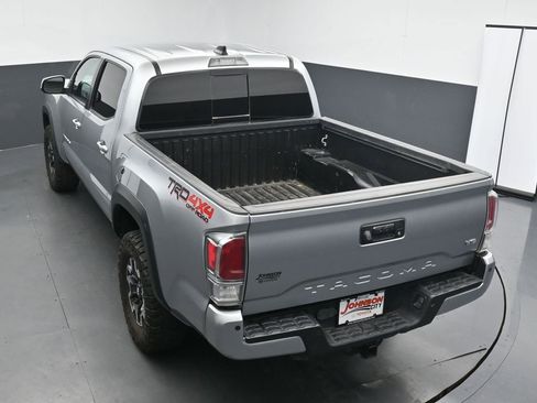 Used 2022 Toyota Tacoma TRD Off-Road w/ Technology Package AWD/4WD image 25