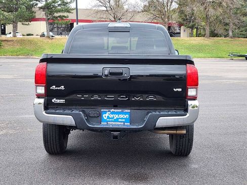 Used 2023 Toyota Tacoma SR5 AWD/4WD image 12