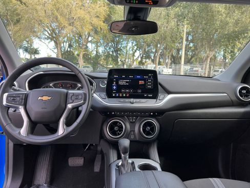 Used 2025 Chevrolet Blazer LT image 29