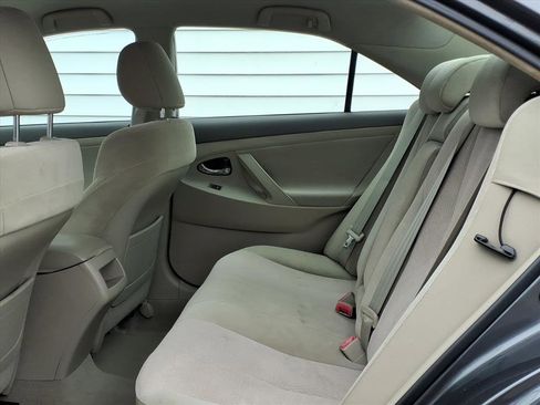 Used 2011 Toyota Camry LE w/ LE Extra-Value Pkg image 9