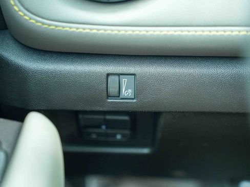 Used 2024 Chevrolet Colorado ZR2 w/ Safety Package AWD/4WD image 26