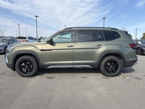 New 2026 Volkswagen Atlas Peak Edition AWD/4WD image 2