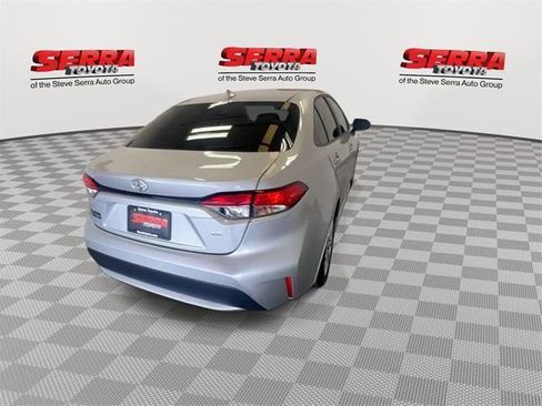 Certified 2022 Toyota Corolla LE image 9