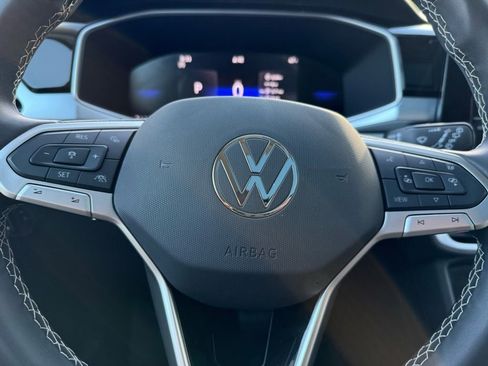 Used 2025 Volkswagen Taos SE w/ Panoramic Sunroof Package image 26