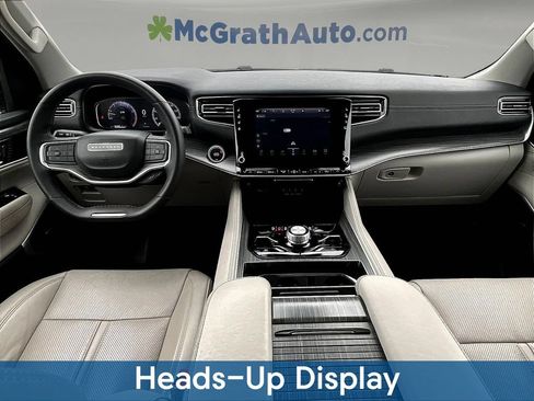 Used 2024 Jeep Wagoneer L Series III w/ Flexible Seating Group AWD/4WD image 10