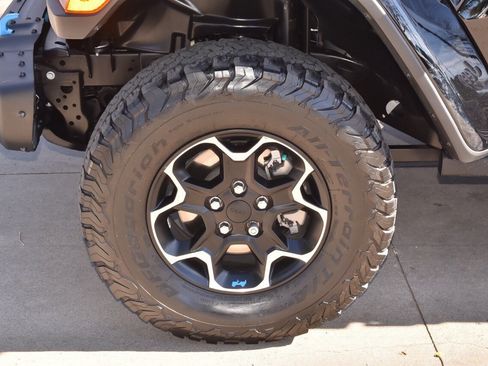 Used 2023 Jeep Wrangler Unlimited Rubicon 4xe w/ Steel Bumper Group image 43