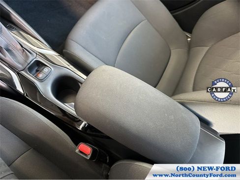 Used 2020 Toyota Corolla LE image 31