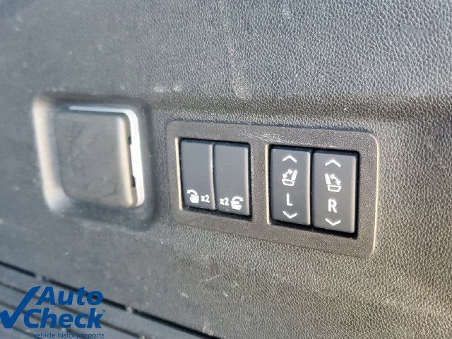 Certified 2025 GMC Yukon XL Elevation RWD image 12