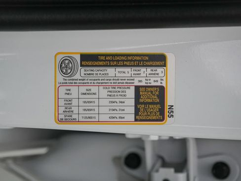 Used 2025 Hyundai Elantra SE FWD image 23