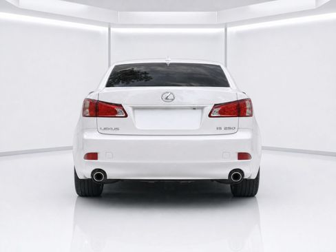 Used 2010 Lexus IS 250 w/ Preferred Accessory Package RWD image 7