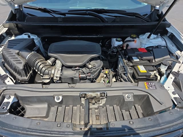 Used 2023 GMC Acadia SLT AWD/4WD image 33