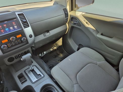 Certified 2019 Nissan Frontier SV w/ Value Truck Package RWD image 15